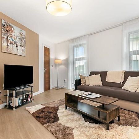 Modern 1 Bedroom Apartment In Woking Town Centre Esterno foto
